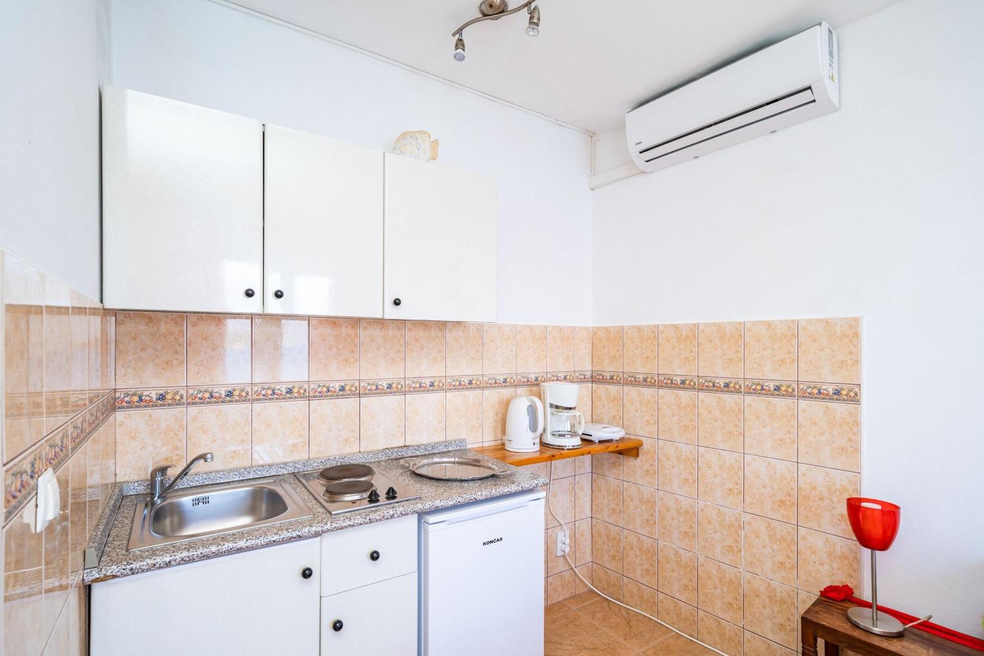 Apartments Nikolina Lumbarda Ruang foto